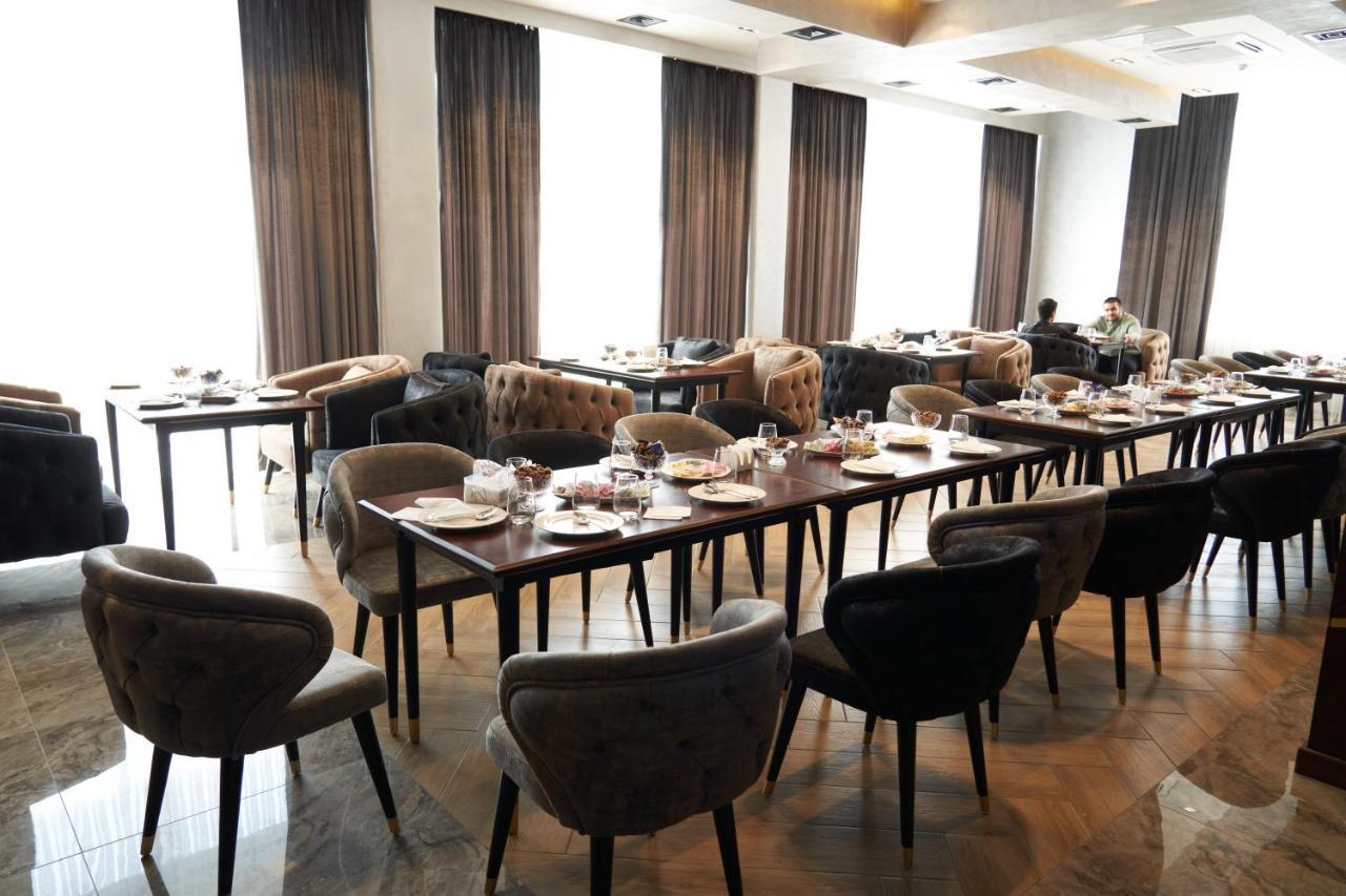 Unique Hotel Tasjkent Exteriör bild