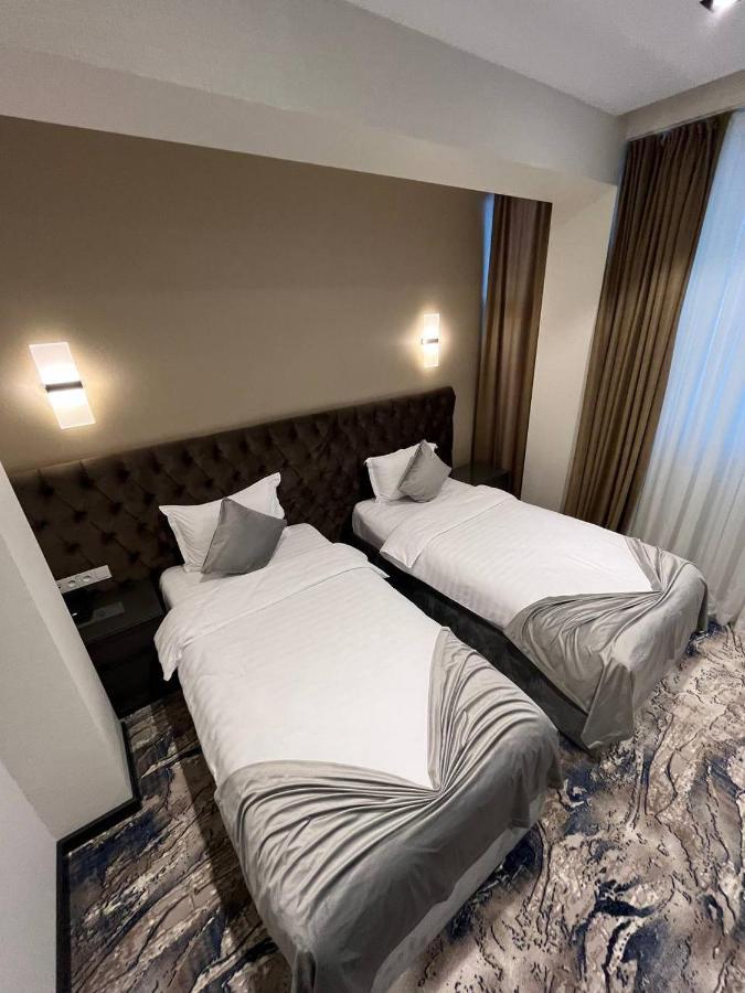 Unique Hotel Tasjkent Exteriör bild