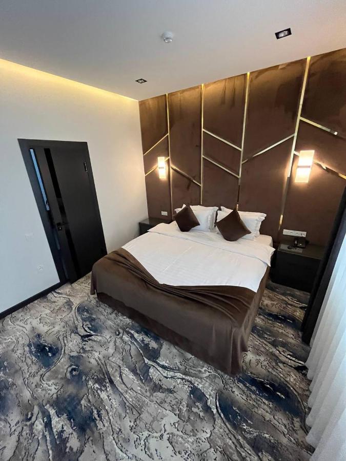 Unique Hotel Tasjkent Exteriör bild