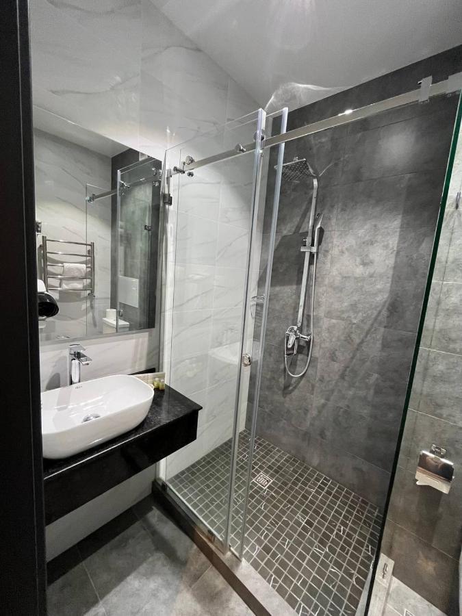 Unique Hotel Tasjkent Exteriör bild